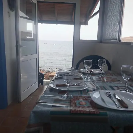 Casa Marinera En La Orilla Del Mar * La Lajita